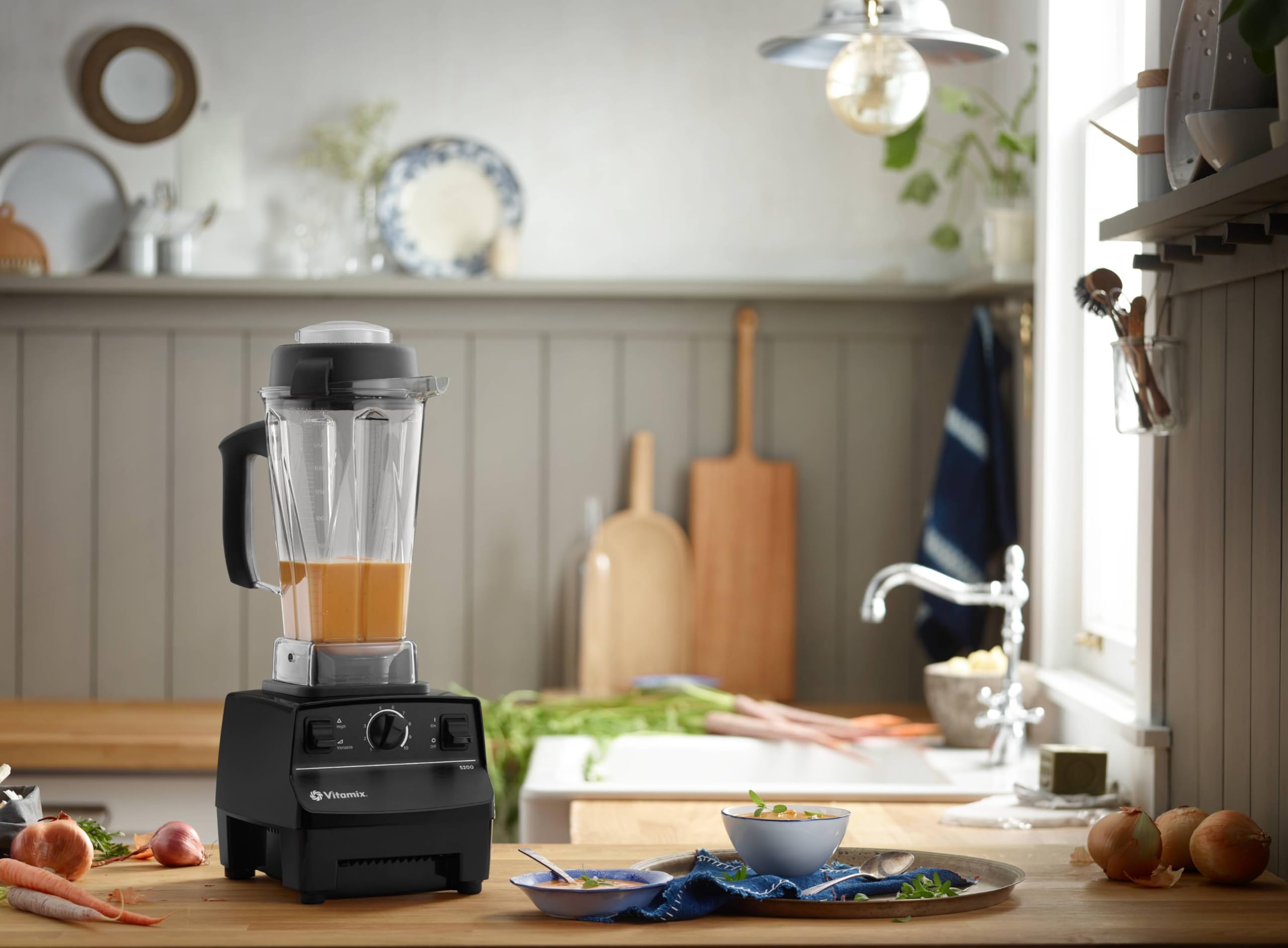 Vitamix 5200 Blender, Professional-Grade, Container, Self-Cleaning